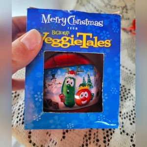 2006 VeggieTales glass christmas ornament with box
